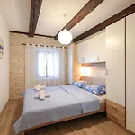 Ferienhaus Beautiful In Benkovac