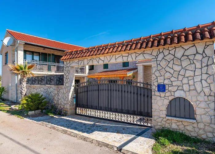 Awesome In With Wifi Vikendica *